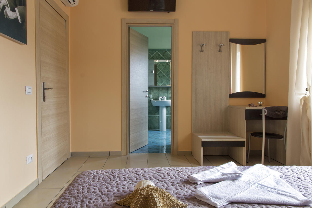 Albergo Stazione 萨普里 客房 照片