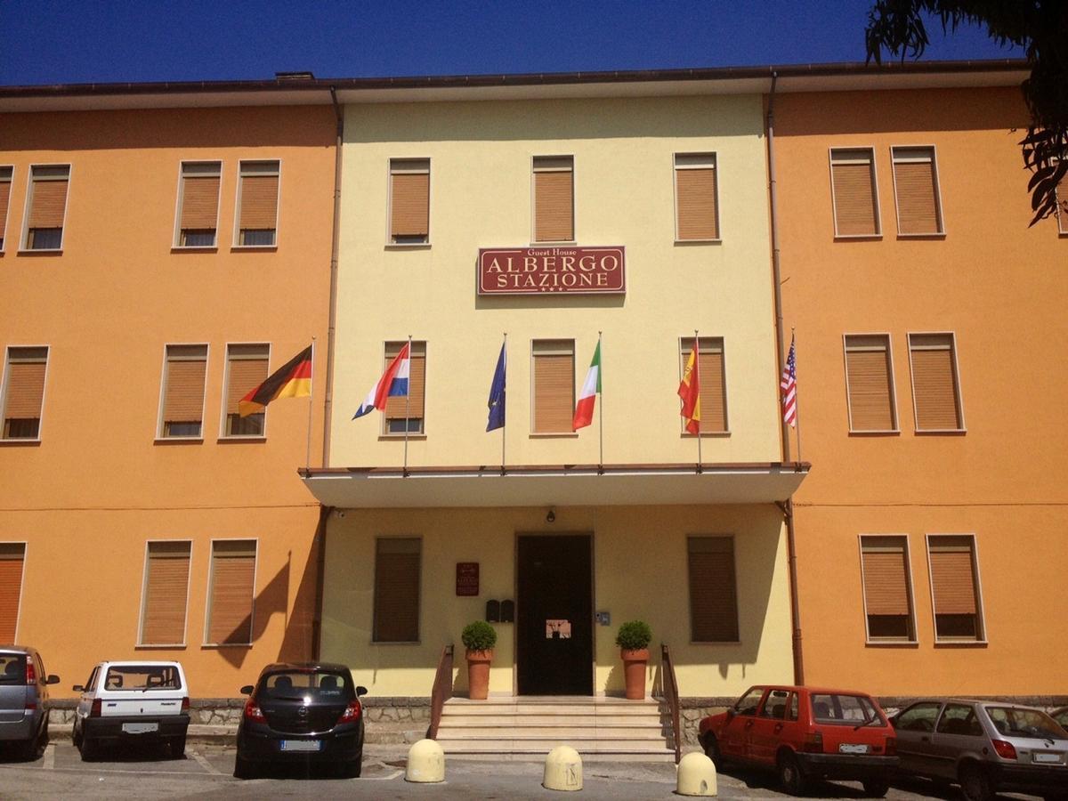Albergo Stazione 萨普里 外观 照片